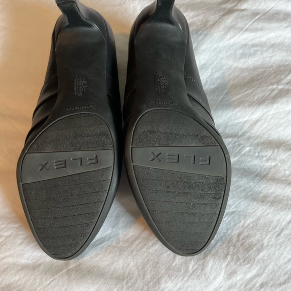 Life stride heels - Picture 3 of 4